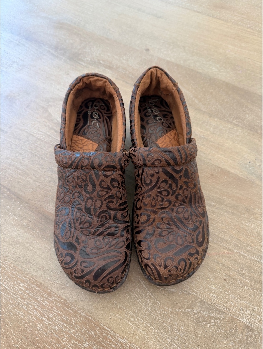 BOC Born Concept Paisley Clogs Sz 8/39 Brown Floral Leather Slide On Comfortable